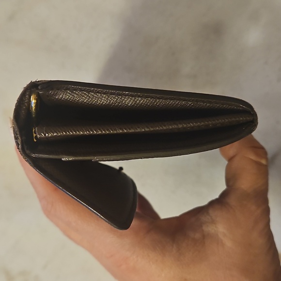 Louis Vuitton Damier Sarah Long Wallet - Picture 4 of 17